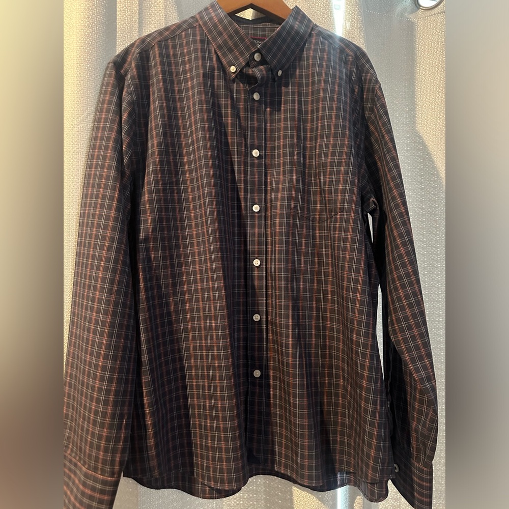 Men’s Untuckit plaid dress shirt. XL wrinkle free.